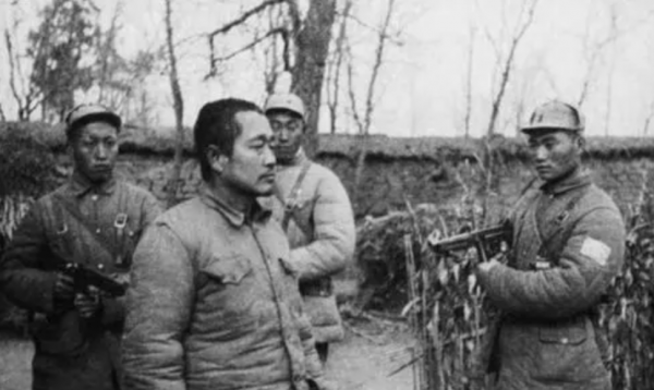 淮海戰役,解放軍俘虜了一位軍需官,對方自曝:我是杜聿明 淮海戰役,解放軍俘虜了一位軍需官,對方自曝:我是杜聿明