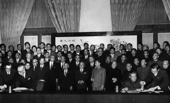 1976年,日本一老人來北京悼念總理,追悼會上直言:我是總理的弟弟 1976年,日本一老人來北京悼念總理,追悼會上直言:我是總理的弟弟