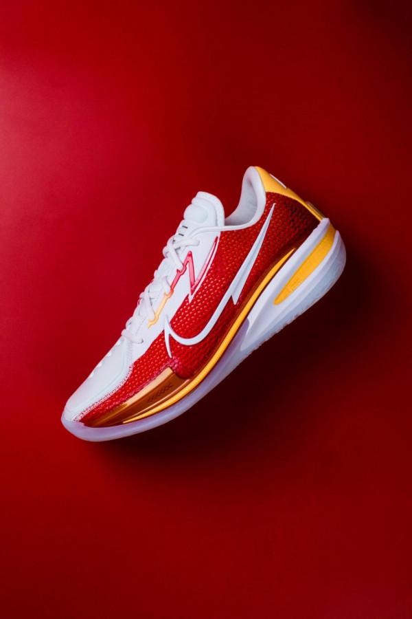 Nike 不裝了！究極變態的「頂級緩震」球鞋即將發售