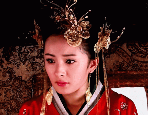 把瓊瑤劇女演員，和於正劇女演員的哭戲一比較，差距就出來了