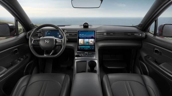 聯合引擎 &vert; 月薪4萬男生如何選新能源車？這三款車最多潮人選擇