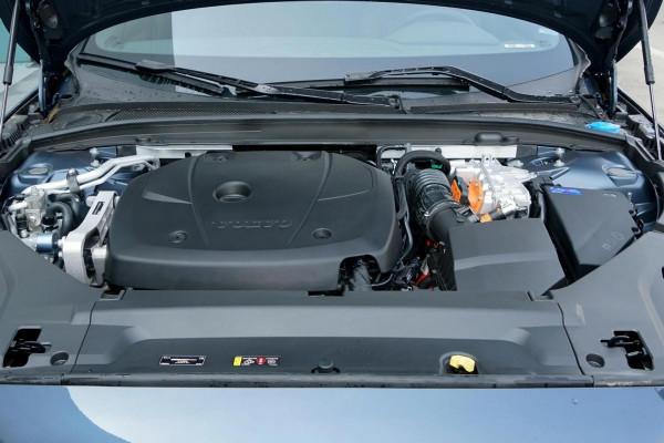 解析沃爾沃S90 RECHARGE，油耗1&period;8L，空間寬敞，值得購買嗎？