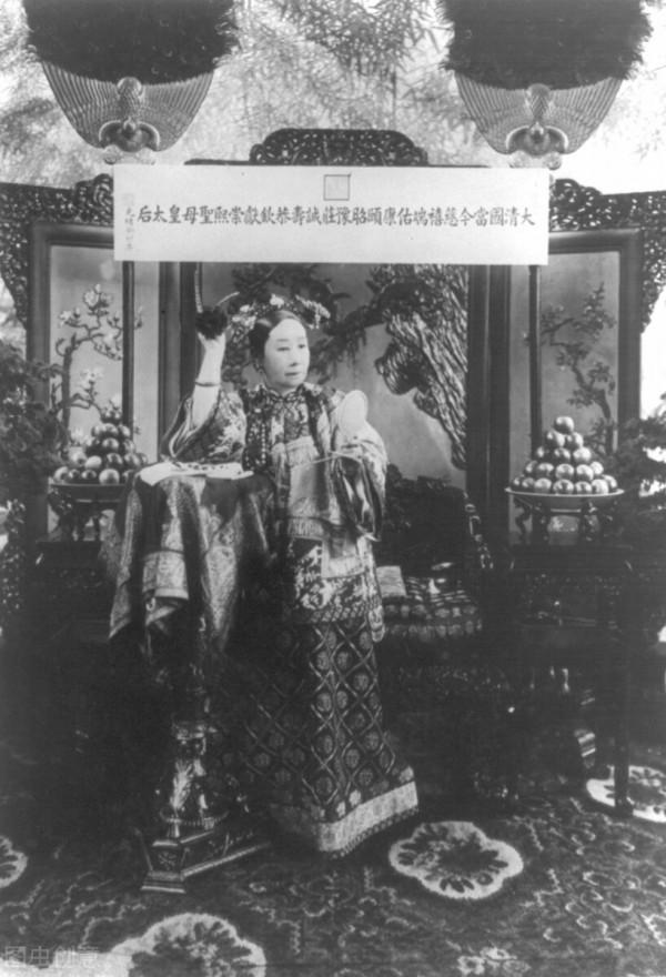 你知道為什麼光緒皇帝不奪了慈禧的權，是沒有能力嘛？