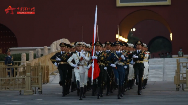 網友直呼&OpenCurlyDoubleQuote;破防&rdquo;，這就是中國軍人