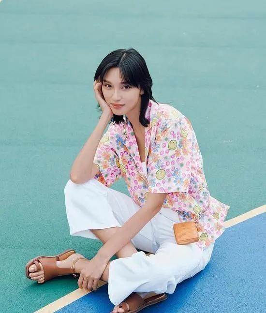 “梅豔芳”扮演者王丹妮，穿褲子有復古範，氣場看著真大氣