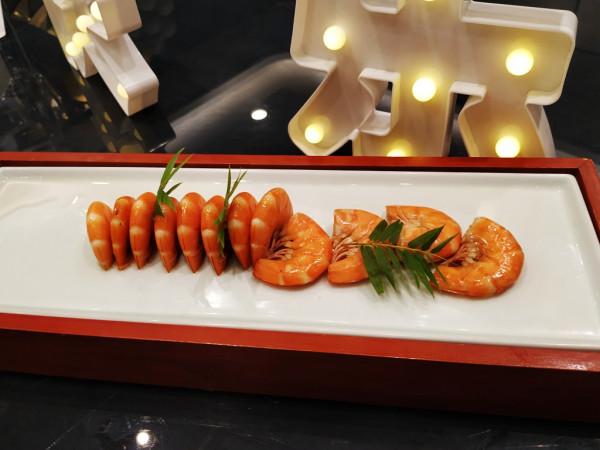 今天相聚在君品酒店，給寶寶過十歲生日