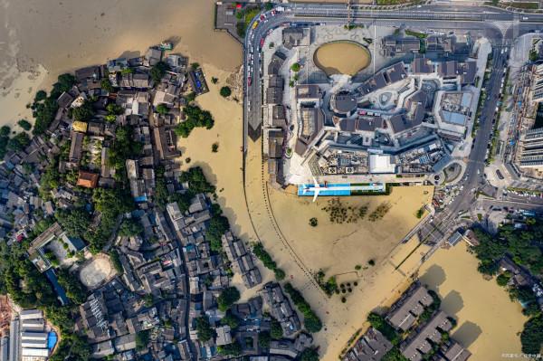 神秘莫測的秦始皇陵 神秘莫測的秦始皇陵