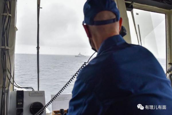 阿拉斯加海域的“中國軍艦”，震碎了美國人的玻璃心！