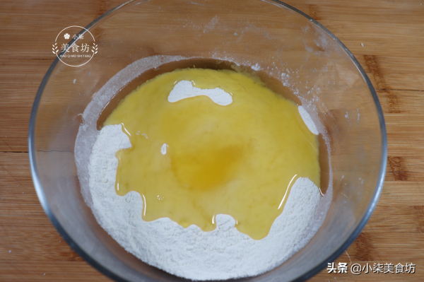 想吃小酥餅不用排隊了，教你在家做，不用烤箱，個個酥脆掉渣，香