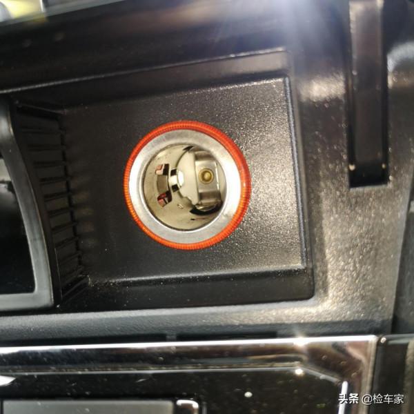 6萬多買輛才開四年的大眾寶來,扒開膠條讓人痛惜,賣家套路深 6萬多買輛才開四年的大眾寶來,扒開膠條讓人痛惜,賣家套路深