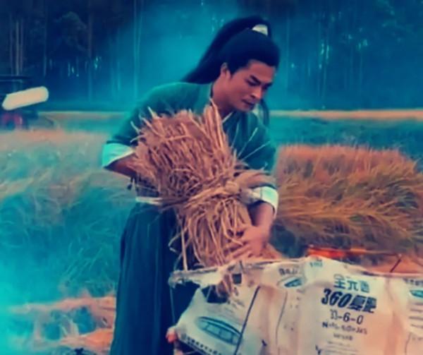 廣西：夫妻扮郭靖黃蓉幹農活，在橫店跑過龍套，夢想是拍部微電影