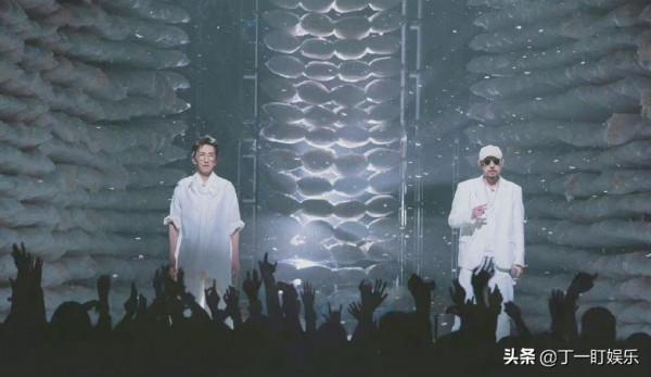 《披荊斬棘》淘汰4人,3人發小作文,黃徵字最多,資訊量也最大 《披荊斬棘》淘汰4人,3人發小作文,黃徵字最多,資訊量也最大