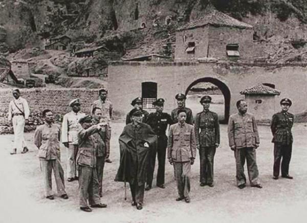 蔣介石大陸最後一次閱兵:眼噙淚水,嗓子嘶啞 蔣介石大陸最後一次閱兵:眼噙淚水,嗓子嘶啞