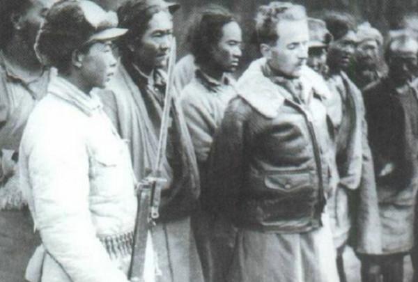 1967年,公安部副部長接到一份秘密情報,立即撥通了周恩來的專線 1967年,公安部副部長接到一份秘密情報,立即撥通了周恩來的專線