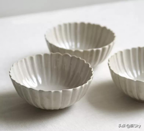 “一切美的事物都有令人不俗的功效”——100件 · 美之器