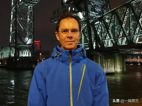 荷蘭鹿特丹這座古老大橋全世界火了，原因？
