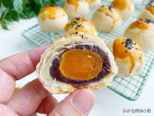 手把手教你私房蛋黃酥配方，做法詳細零失敗，學會了中秋節自己做