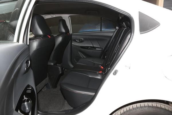 價格不貴好養活，豐田全球品質，三廂自動擋，實拍YARiS L致享