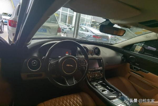 售價超百萬的捷豹，開4年只要22萬！老哥：我就喜歡撿撲街車