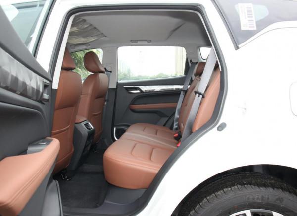 上班族買輛經濟型SUV就行，這三款經久耐用，不但省油配置也豐富