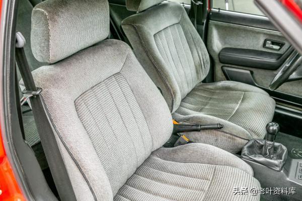 一輛1986年美國版大眾“桑塔納”旅行車