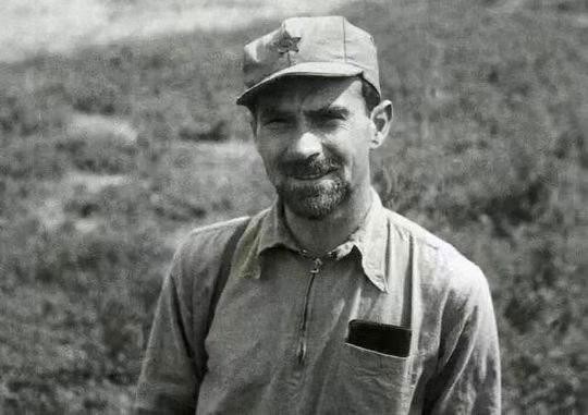 1979年鄧小平訪美，一老太找到他：這有封毛澤東42年前寫給你的信