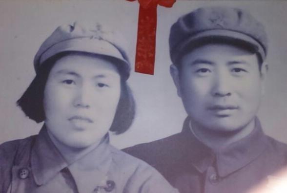 1955年，許世友特批一位小學校長保留軍籍；該校兩任校長還是將軍