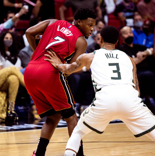 阿德巴約20+13希羅27分熱火42分吊打雄鹿！字母哥僅15分