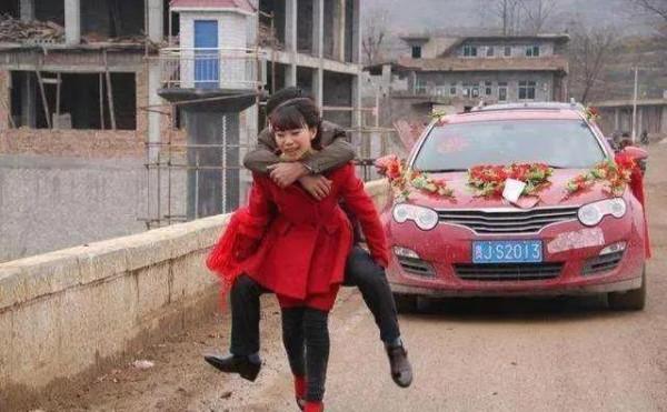 農村的上門女婿真不好當？女方倒給錢都不願意，這是為什麼？