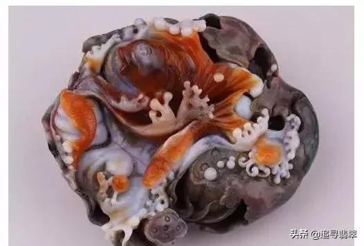 為什麼翡翠開採後是切開，而南紅要“砸”開