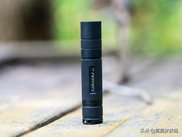 2021強光手電選購經驗 篇一:盤點我的高性價比強光手電筒 2021強光手電選購經驗 篇一:盤點我的高性價比強光手電筒