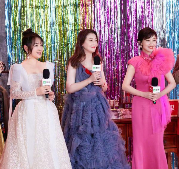 搭檔倪萍當主持人,和黑豹樂隊一起唱搖滾!baby的資源也太優秀了 搭檔倪萍當主持人,和黑豹樂隊一起唱搖滾!baby的資源也太優秀了