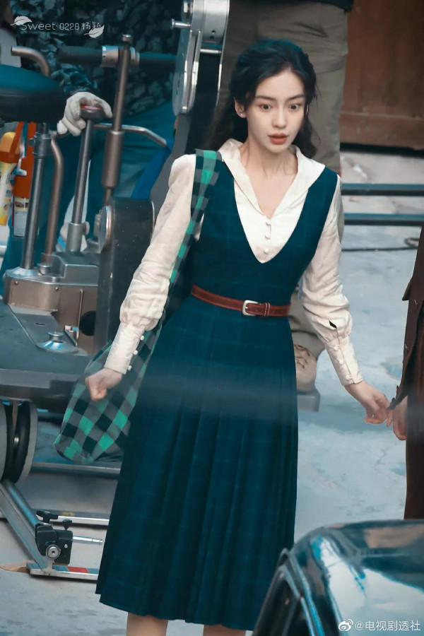 Angelababy王安宇民國氛圍感路透《漫影尋蹤》露娜絕美民國大小姐