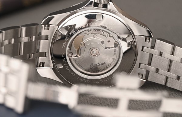 一目忘憂 感受來自雪鐵納“碧海”的靜謐