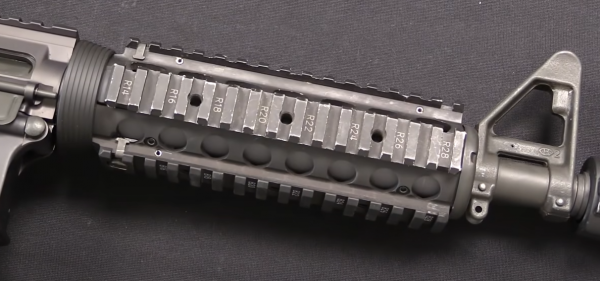 英軍特種兵的L119A1：國產L85太拉胯了，給你一把AR15吧