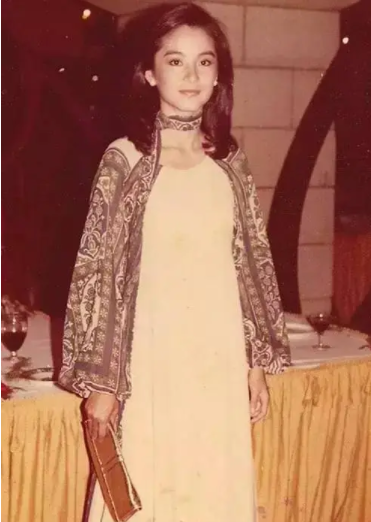 看了林青霞早年造型:哪怕再過20年,我們可能都不如她潮 看了林青霞早年造型:哪怕再過20年,我們可能都不如她潮