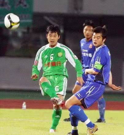 軍營裡走出的中場指揮官,健力寶球員系列四小天鵝之大將隋東亮 軍營裡走出的中場指揮官,健力寶球員系列四小天鵝之大將隋東亮