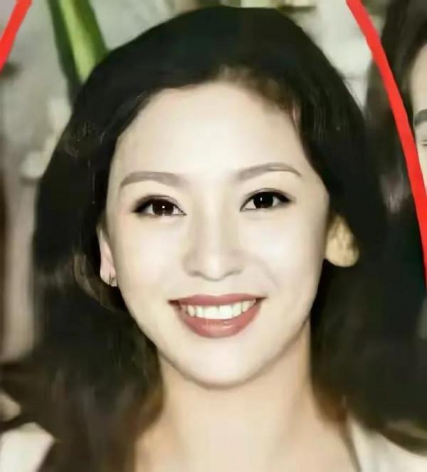 向太年前時也是顏值擔當，絲毫不輸明星氣質