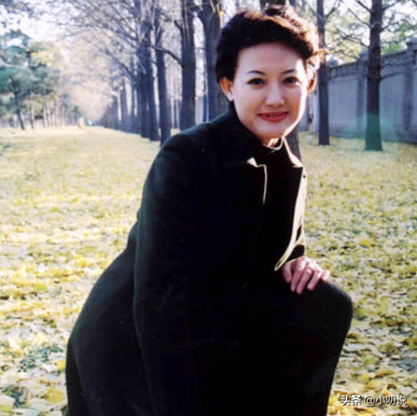 央視“拼命三娘”梁豔，努力工作26年未遇心儀人，年近半百仍未婚