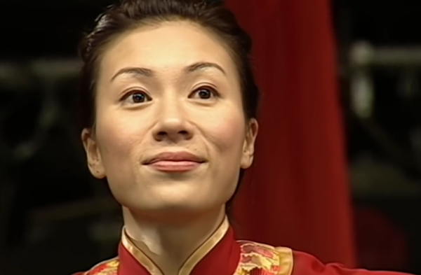 TVB&OpenCurlyDoubleQuote;古穿今&rdquo;穿越劇能有多經典？我們來看《九五至尊》就知道了