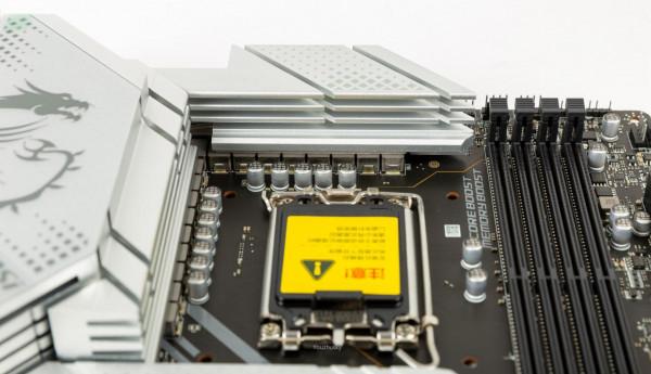 十二代酷睿二次元座駕——微星Z690 EDGE TI WIFI DDR4刀鋒板開箱分享