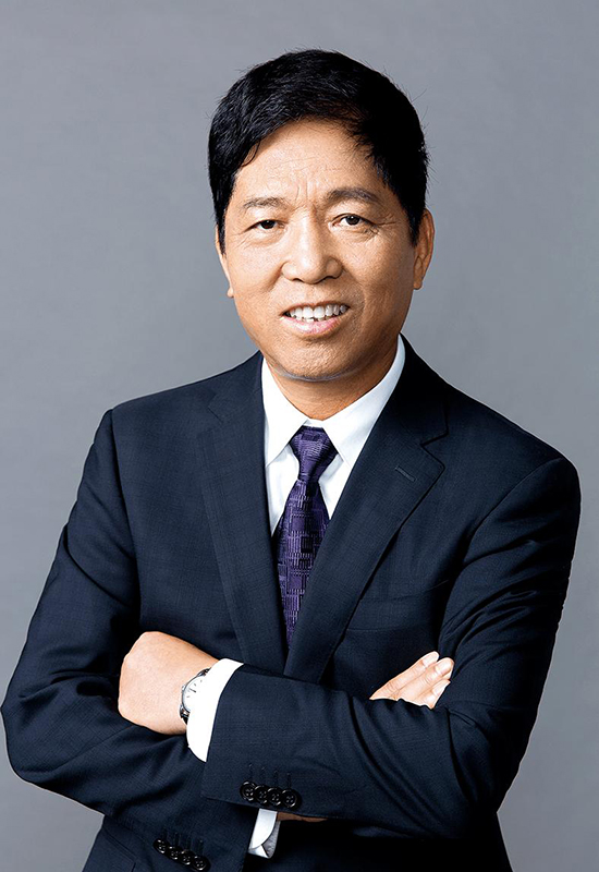 最不務正業老闆李如成：表面上賣衣服，卻靠股票大賺百億財富