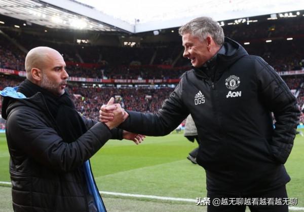 曼徹斯特報:曼聯可以轉會曼城前鋒——拉希姆·斯特林 曼徹斯特報:曼聯可以轉會曼城前鋒——拉希姆·斯特林