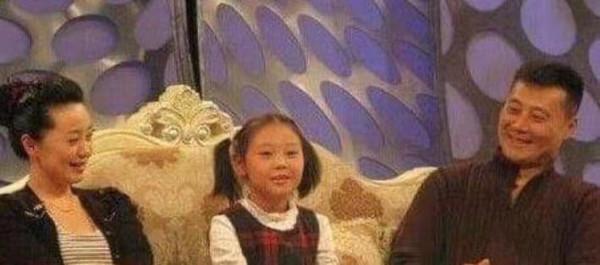 任程偉：成名後把患難妻子當成寶，兩個女兒很幸福