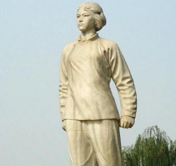 女孩們的死,初中生一樣的年華,柔弱中透著堅毅 女孩們的死,初中生一樣的年華,柔弱中透著堅毅