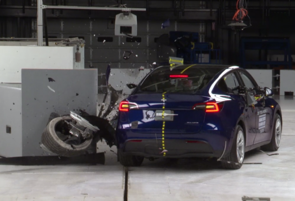 特斯拉Model Y丟輪保命與斷軸召回 特斯拉Model Y丟輪保命與斷軸召回