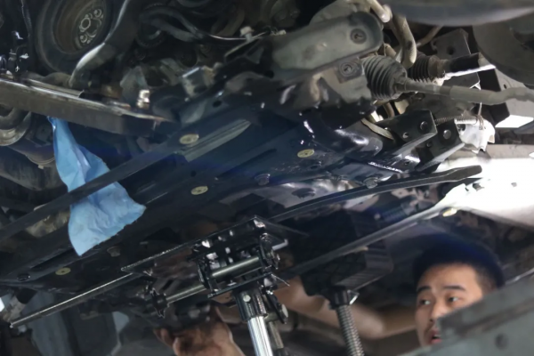 怪獸修車:翻新“車況極差”的二手寶馬X5,見證";美女一手車";復活 怪獸修車:翻新“車況極差”的二手寶馬X5,見證";美女一手車";復活