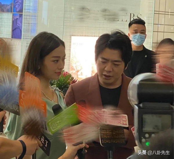 路人鏡頭下的男明星：鄧倫王嘉爾顏值出眾，楊迪董子健像路人