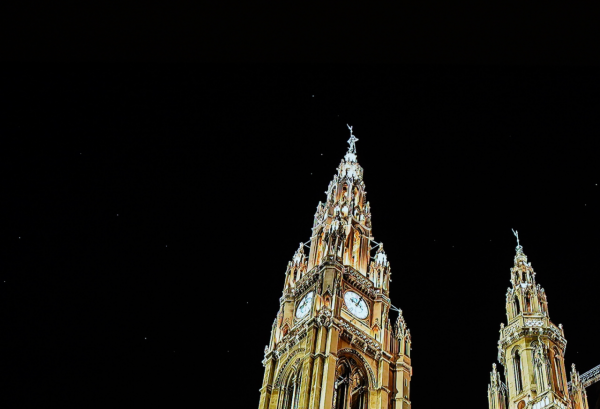 從原理、佈線到裝置選型，助你打造萬元以內最具價效比的家庭影院