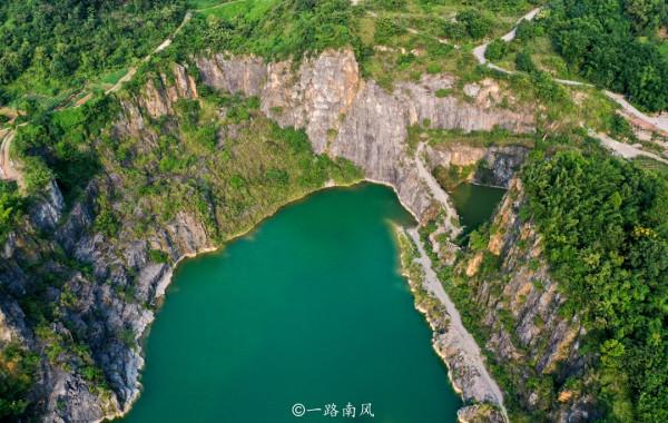 重慶巴南“發現”廢棄礦坑,翡翠色美得讓人心醉,遊客極少 重慶巴南“發現”廢棄礦坑,翡翠色美得讓人心醉,遊客極少